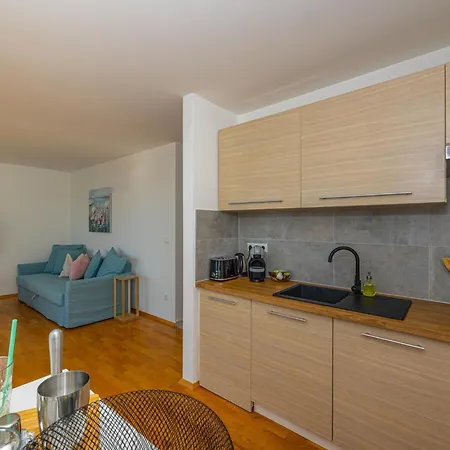 Lorelai - Hr-10903-01 By Interhome Appartement Crikvenica